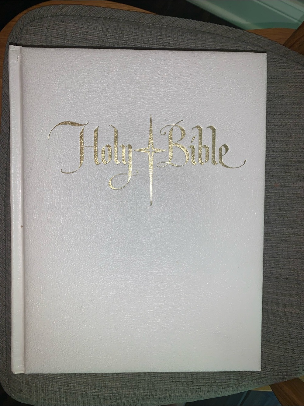 White & Gold KJV Bible 1960's